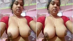 Horny bhabhi gets anal pleasure with a strapon for the first time