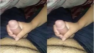 Pakistani wife pleasures herself in front of camera