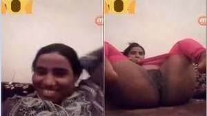 Horny bhabhi flaunts her pussy for your pleasure
