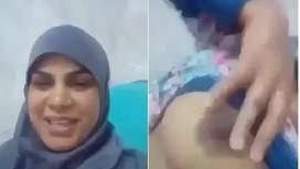 Masturbating Aunt Bangla reveals her body