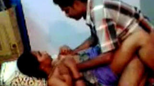 Leaked MMS of village aunt in saree having sex with boyfriend
