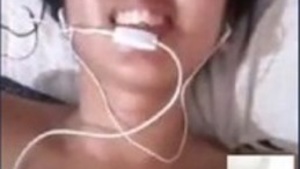 Cute desi girl gives video call to lover for sex