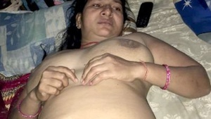 Fatty aunty pleases her husband with oral sex