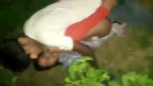 Desi couple enjoys outdoor sex in the village