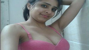 Indian desi girl exposes her XXX boobs and pussy in the bathroom