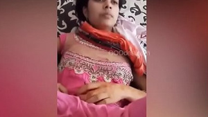 Desi secretary gets caught on camera with her boss in a sizzling video
