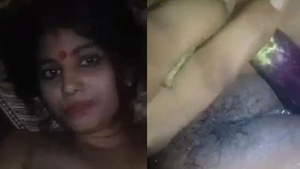 Horny wife from Bangladesh pleasures herself with her fingers