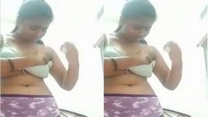 Innocent Mallu babe unveils her breasts