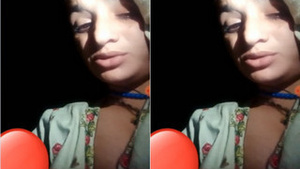 Pakistani bhabhi flaunts her big boobs and pussy in amateur video
