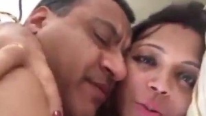 Indian secretary gets caught in the act with her boss in a real sex video