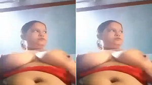 Indian BBW Bhabhi flaunts her big boobs in exclusive video