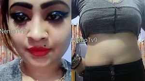 Watch Kolkata Boudi's Sizzling Belly Dance Performance
