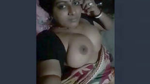 Indiana Boudi flaunts her assets and spreads her pussy