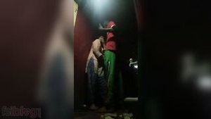 Desi girl gets fucked hard by Pakistani guy in XXX video
