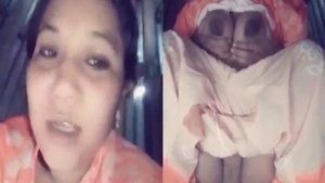 Bangladeshi housewife masturbates and cums on camera