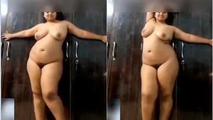 Desi curvy sister-in-law films her naked body