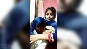 Desi sex video featuring a couple indulging in kissing and nipple licking