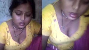 Cute girl indulges in chapathi and shows off her cleavage
