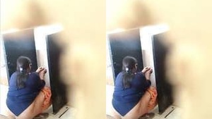 Desi bhabhi caught peeing in hidden camera video