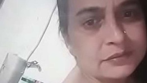 Desi Aunty enjoys sex with her lover in punjabi video