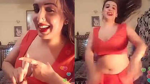 Laila G's curvy aunt shows off her navel in a tantalizing dance