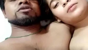 Hindi-speaking man engages in explicit sex talk in Indian video