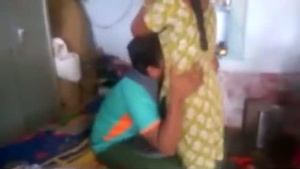 Desi maid gets her deep naval pleasured in a village porn video