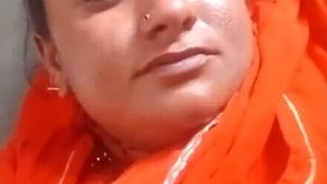 Bhabhi from India records a video for her lover, exposing her breasts and genitals