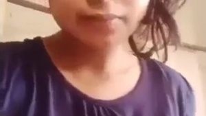 Cute bengali girl flaunts her body in a steamy video