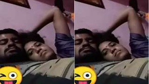 Amateur couple's romantic video call leads to steamy jerking session