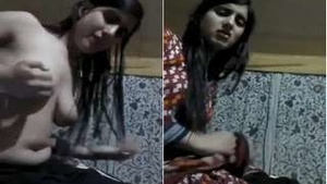Desi girl flaunts her body in exclusive video call
