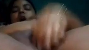 Unsatisfied bhabi fingering herself to orgasm