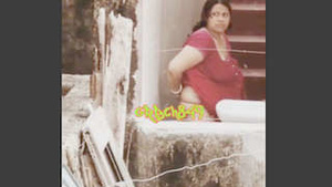 Desi aunty caught on camera